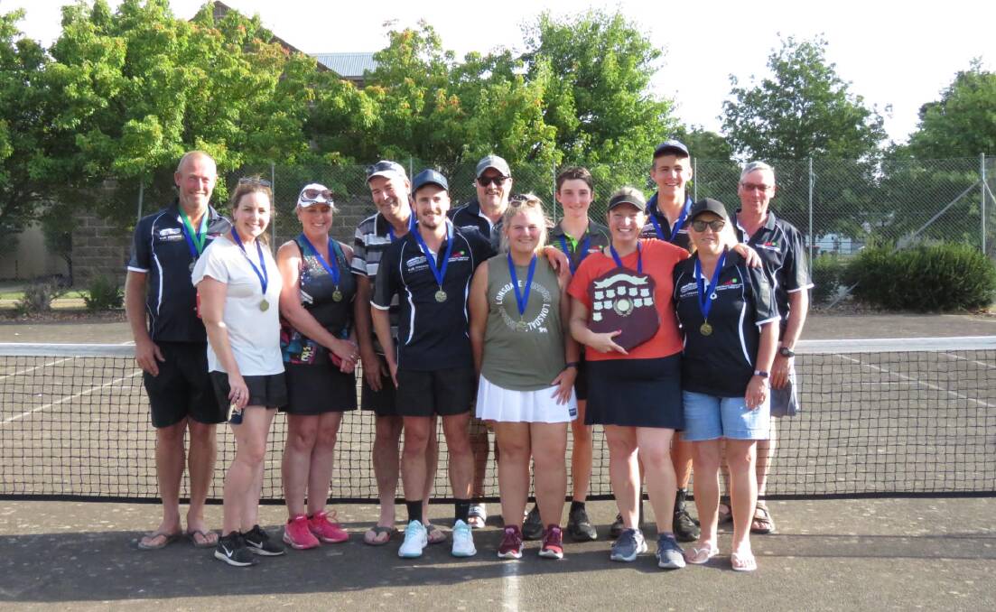 WINNERS: Elmhurst Amphitheatre are the 2021-22 Ararat and District Tennis Association champions. Picture: Contributed. 