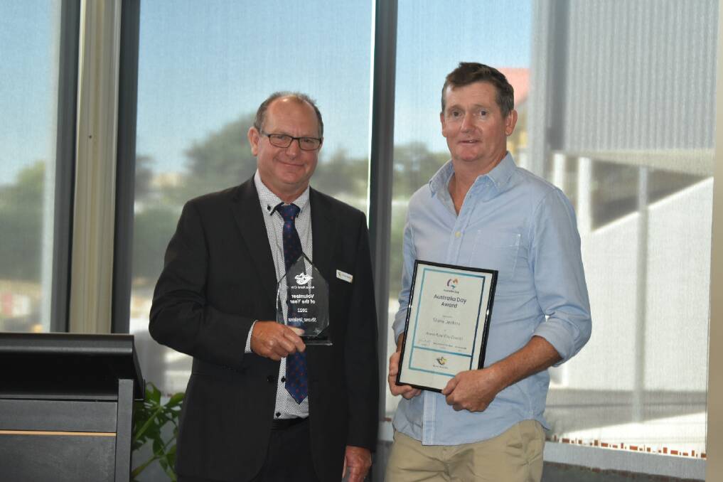 RECOGNISED: Cr Bob Sanders and Volunteer of the Year Shane Jenkins. Picture: JAMES HALLEY. 