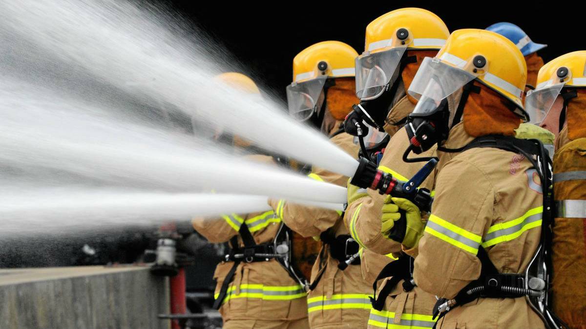 Moyston fire crew responds to blaze