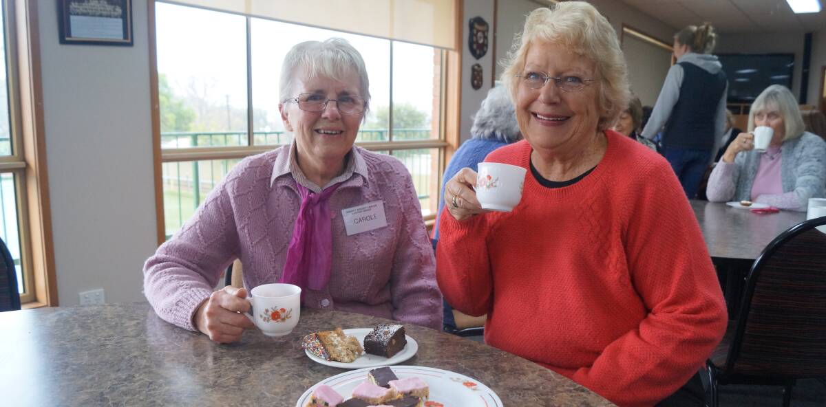CHEERS: Great Western resident Carole McGregor and Ararat's Margaret Carmichael enjoy a cuppa. Picture: JEREMY VENOSTA