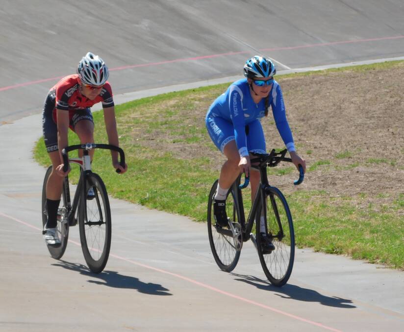 Jordie Argall and Alice Culling practice at the Ararat Velodrome ahead of this weekend's event. 