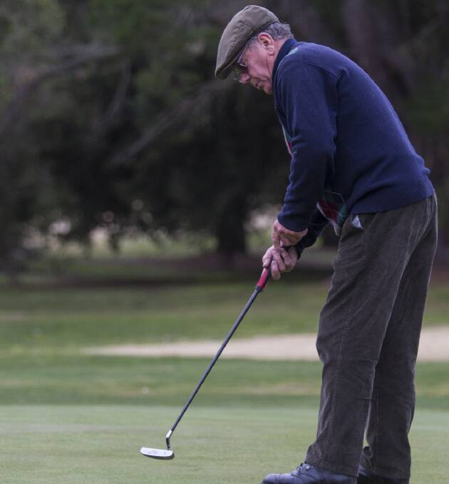 GOLF ACTION: Merv Roberts on the green. Picture: PETER PICKERING  