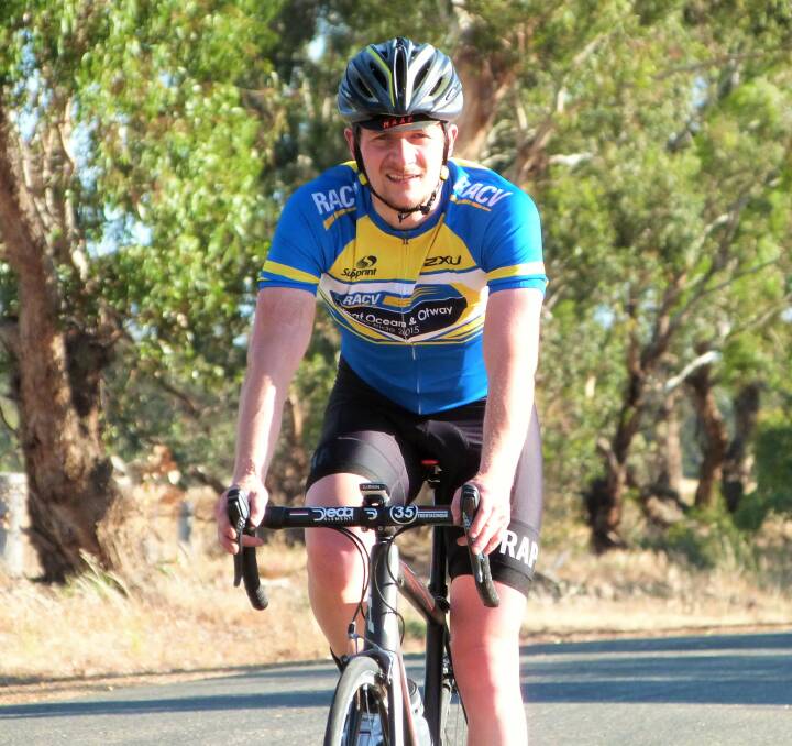 RELAXED: Brendan Hinchliffe looked comfortable starting from the scratch mark during the Tuesday night Stawell Great Western Cycling event which he was able to win. Pictures: CONTRIBUTED 