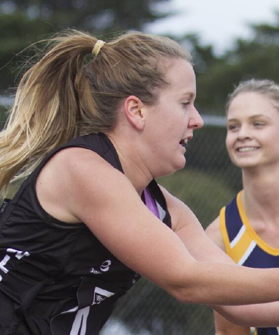 KEY: Magpie Amanda McLelland was best on court. Picture: Peter Pickering