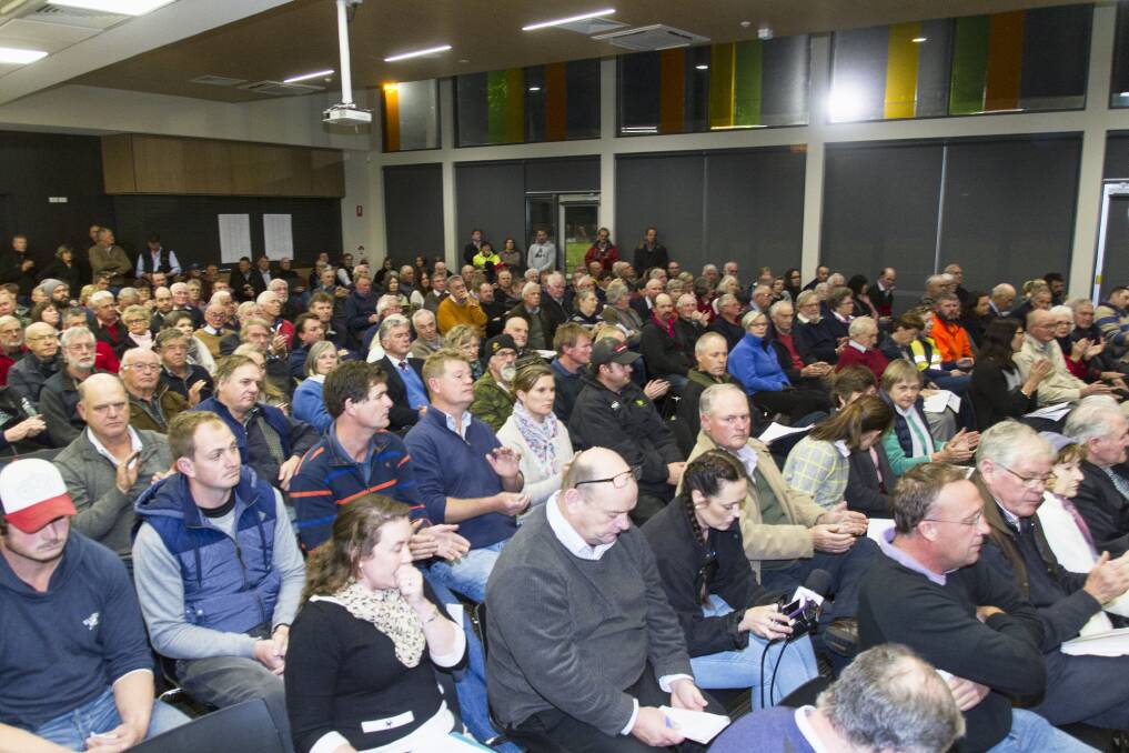 Huge turnout: More than 250 farmers from across the Ararat Rural City attended Thuesday night's special meeting.  Picture: Peter Pickering. 