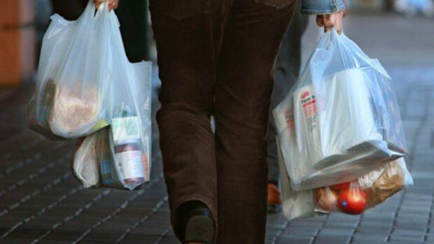 Lightweight plastic bags to be banned in Victoria