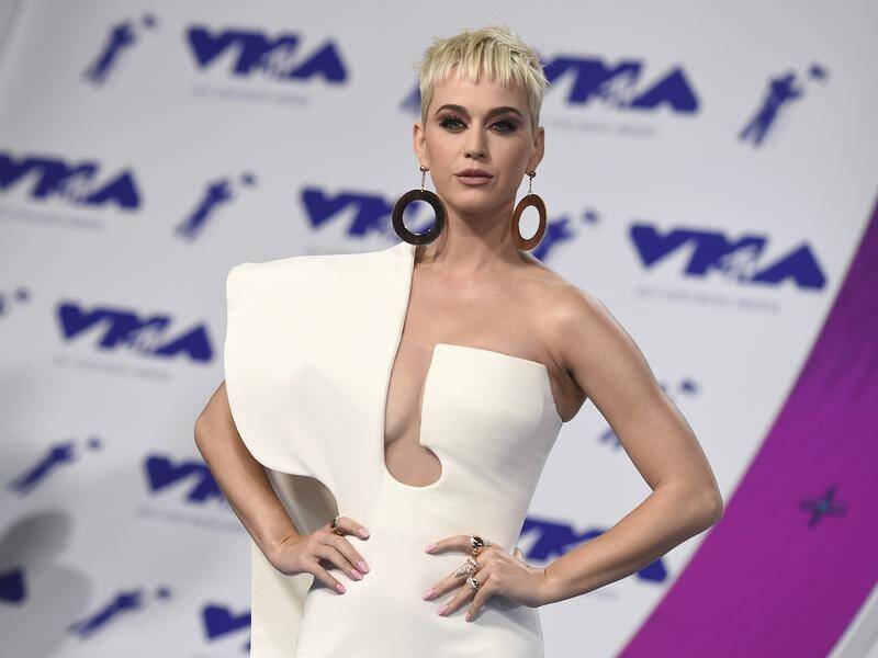 A nun who was fighting the sale of a LA convent to Katy Perry has died after collapsing in court.