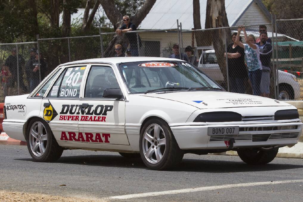Ararat s Brad Bond with his aptly named 007 car in action during the Ararat Car Club s Hill Climb in November. This weekend will see motorsport return to One Tree Hill when the club hosts round one of the Victorian Championships.
