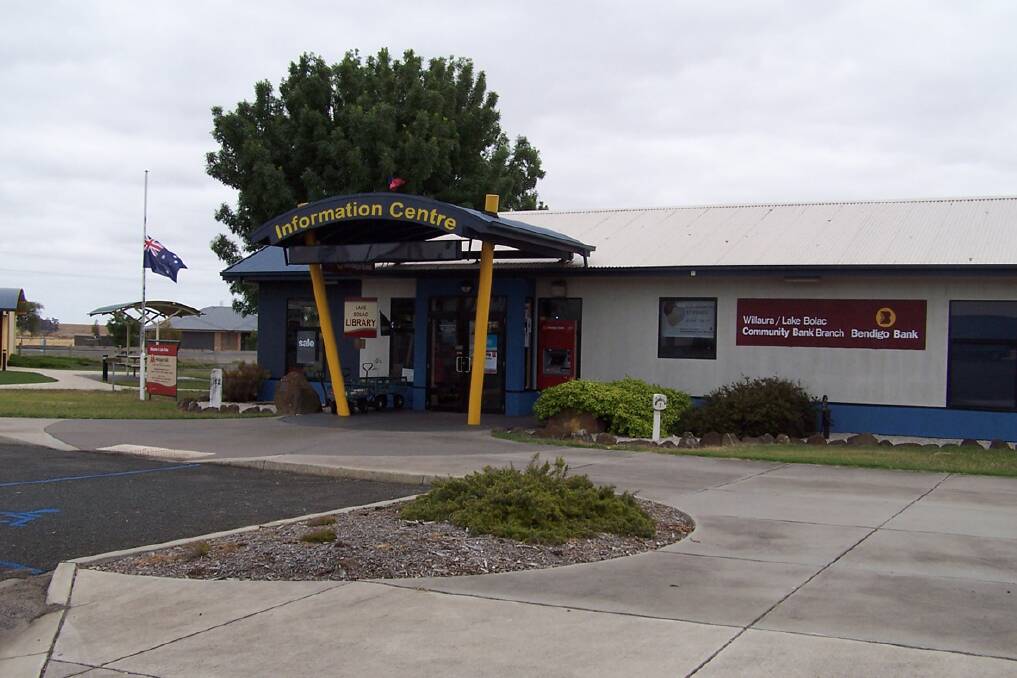 The popular Lake Bolac Visitor Information and Business Centre.