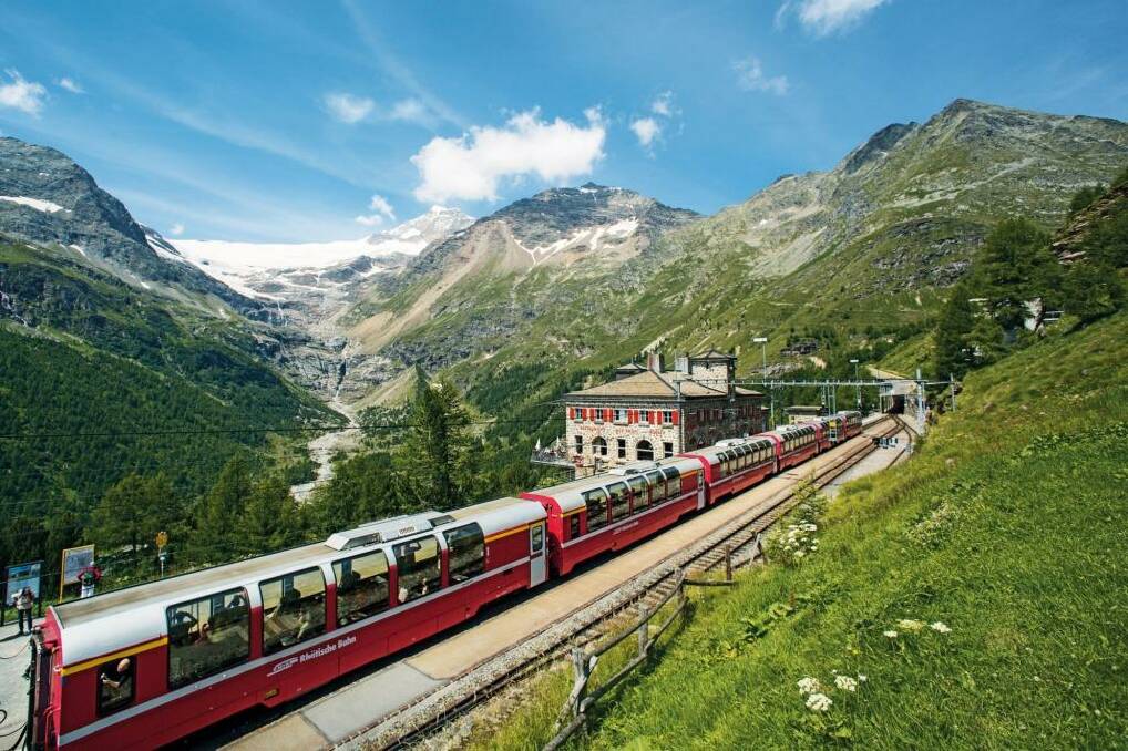The Bernina Express.



Bernina Express: Chur-Tirano. 
Alp Gruem, Poschiavo.



