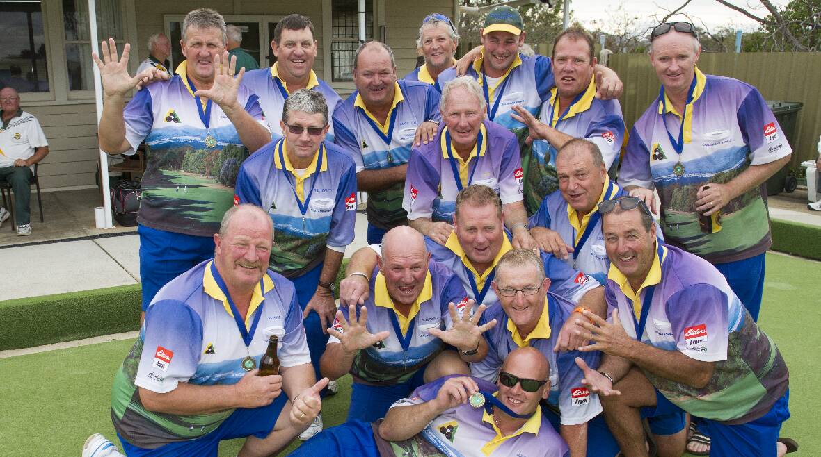 The Chalambar team of Bill Waterston, Richard Harricks, Mark Grifﬁ ts, Phil Hewitt, Gary Todd, Peter Dohnt, Roger Young, Jess Austin, Harry Wheeler, Rob Neil, Chris 
Young, Shane Davis, Tony Carra, Hans Holz, Shane Todd and Grant Seeary celebrate a 49 shot defeat of Ararat in the Grampians Bowls Division division one grand ﬁnal. Picture: PETER PICKERING.