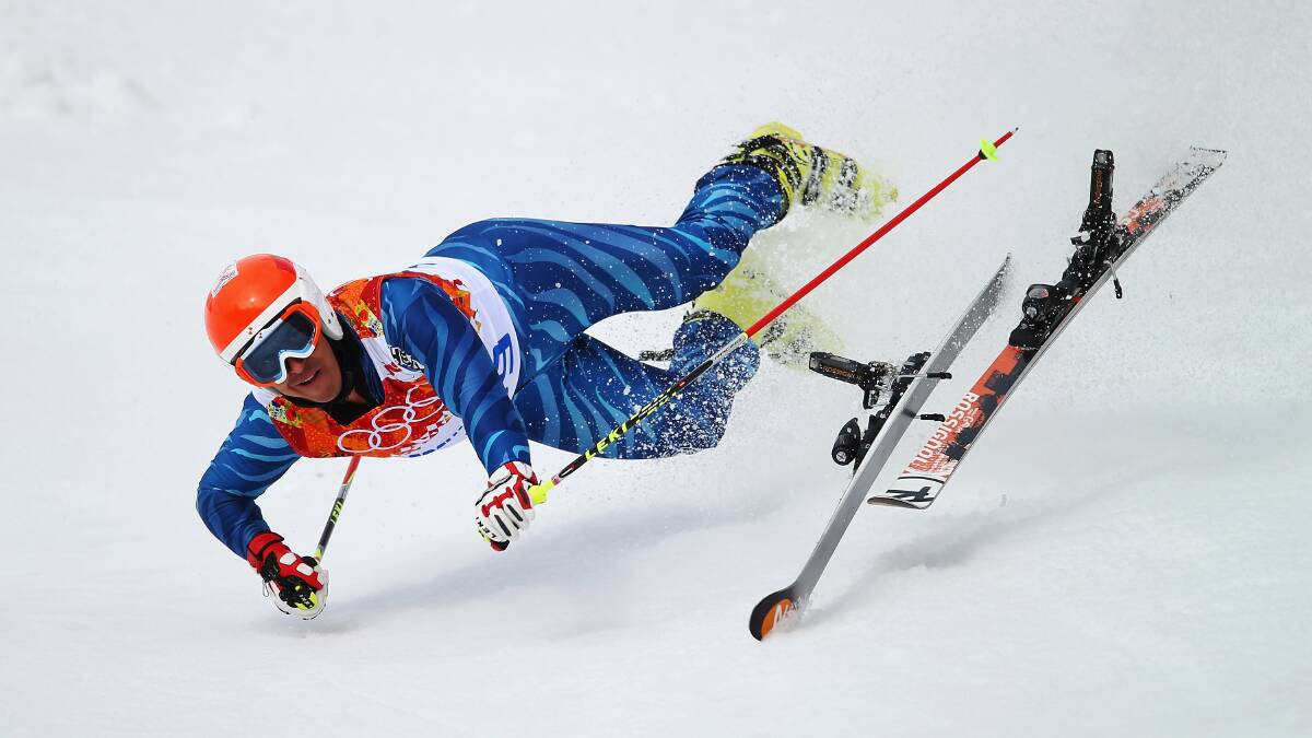 Antonio Jose Pardo Andretta of Venezuela falls during the Alpine Skiing Men's Giant Slalom on day 12 of the Sochi 2014 Winter Olympics at Rosa Khutor Alpine Center on February 19, 2014 in Sochi, Russia. Photo: GETTY IMAGES