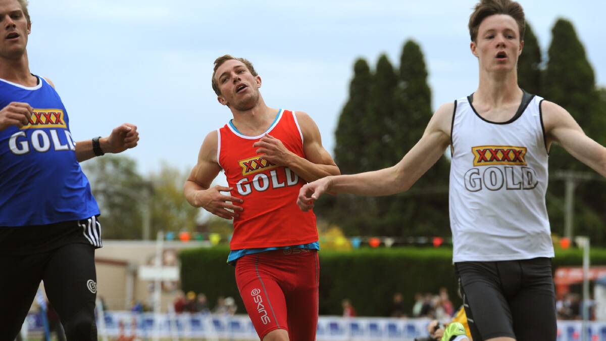 PHOTOS: 2014 Stawell Gift Final