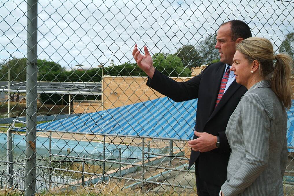 The Nationals’ candidate for Ripon Scott Turner shows Senator for Victoria, Bridget McKenzie the site of the Ararat Olympic Outdoor Swimming Pool. Picture: SAM SHALDERS