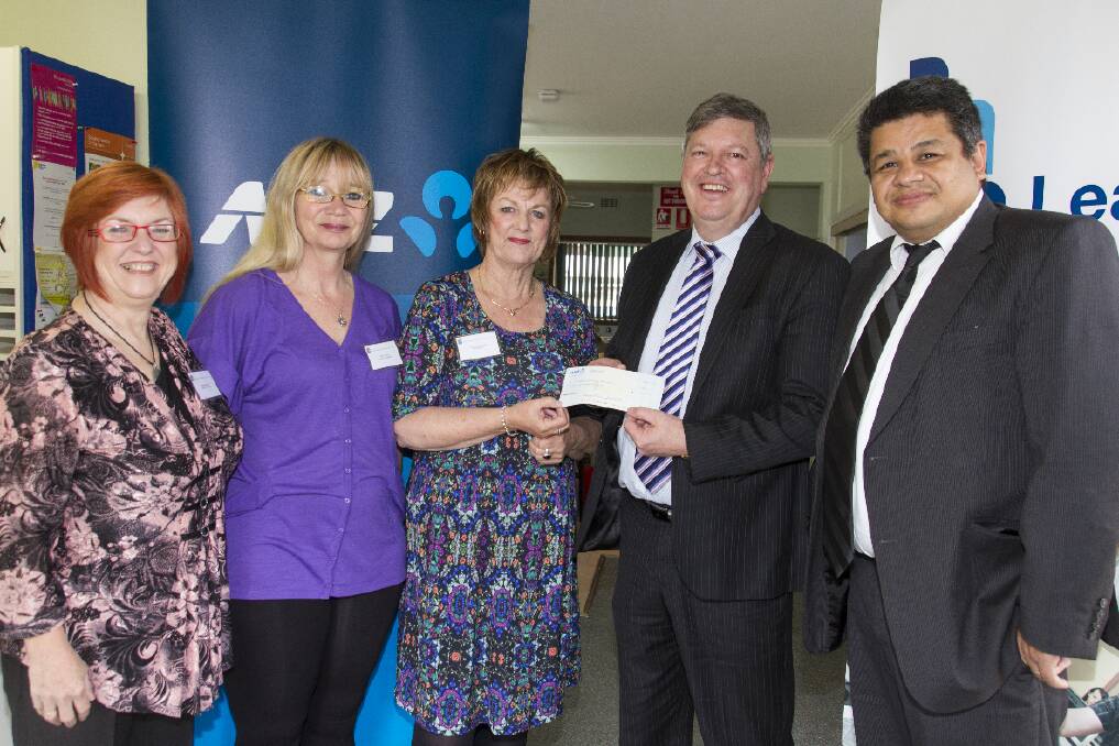 Annie Broxholme, Karen Smithwick, Julie Maddocks, Paul Manley and Gabriel Yanis at the presentation of a cheque to Ararat Neighbourhood House from the Federation of Rural and Regional Renewal/ANZ Seeds of Renewal Program.