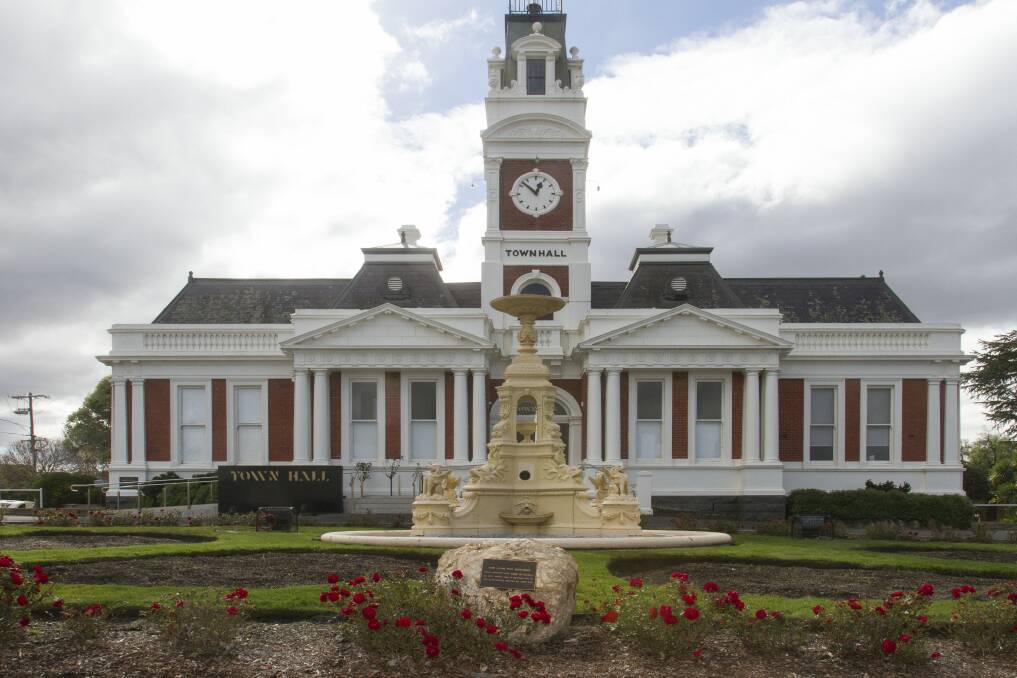 TOWN CENTRE: Ararat's Town Hall will be one of the locations for the five information sessions. Picture: PETER PICKERING