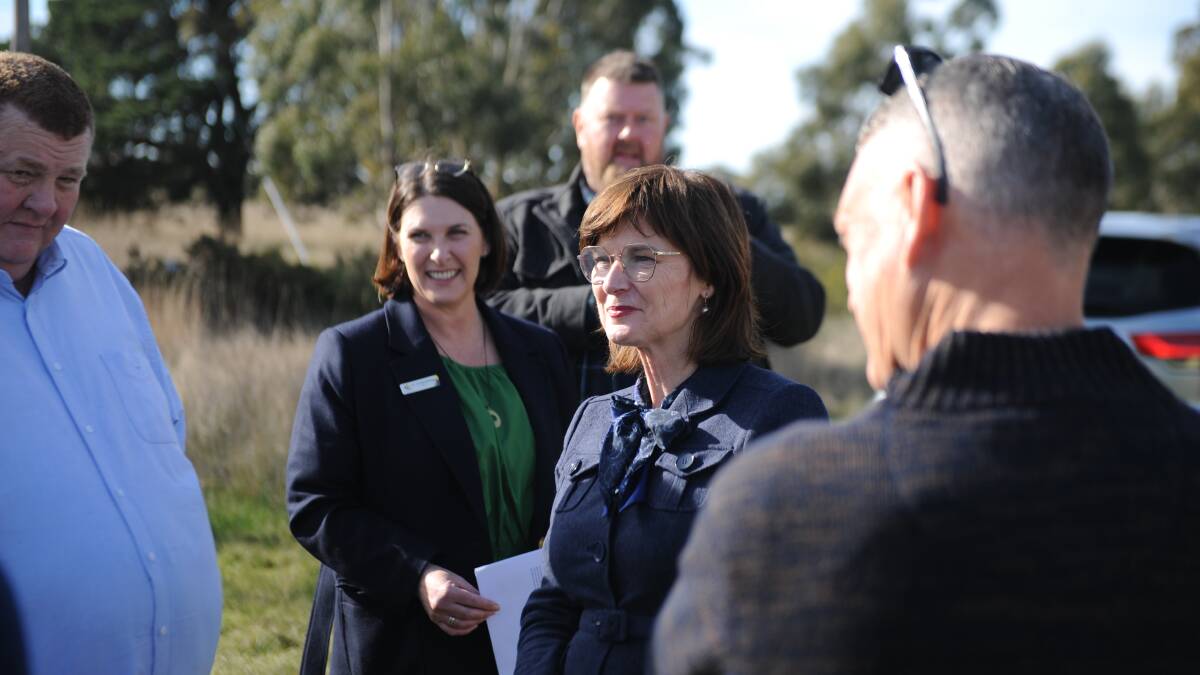 PARTNERSHIP: Mary-Anne Thomas speaking to developers at the Green Lake Estate development site. Picture: ALEX DALZIEL