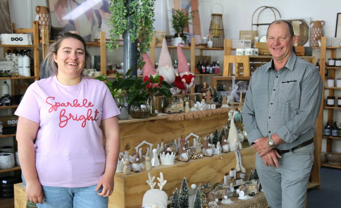 ARCC mayor, Bob Sanders, with Adele in We're Knot Crazy, a store on Ararat's Barkley Street that will be open for late trading on Saturday's through December. Picture supplied