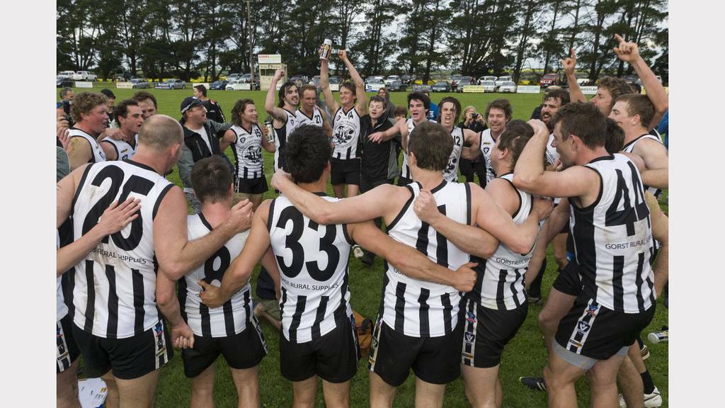 Magpies and Demons face-off