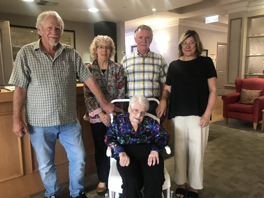 HELPING HANDS: Moyston Community Hall's Brian Kennedy, Jim Hall and Di Noske with Gorrin Village's chief executive Robyn Woods-Gebler (centre-left) and resident Myra Harrod. Picture: CASSANDRA LANGLEY