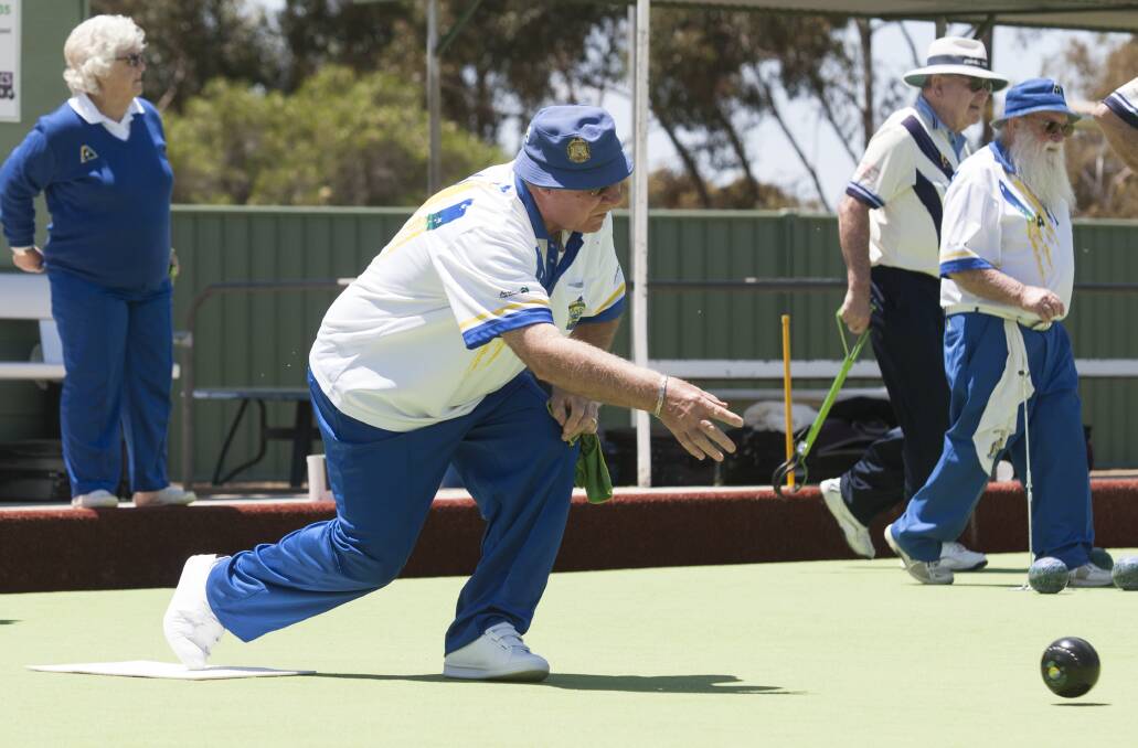 IN THE MIX: Stawell Bowling Club's Trevor Skurrie has contributed to his team's success in the Grampians Bowls Division 2018-19 Saturday pennant season. Picture: PETER PICKERING