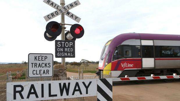 Ararat train punctuality falls after speed reduced on corridor