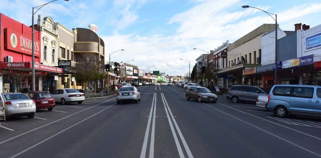 POPULAR: Ararat's Barkly Street needs to do more to cater to tourists to keep it vibrant and economically sustainable, business owners say. 