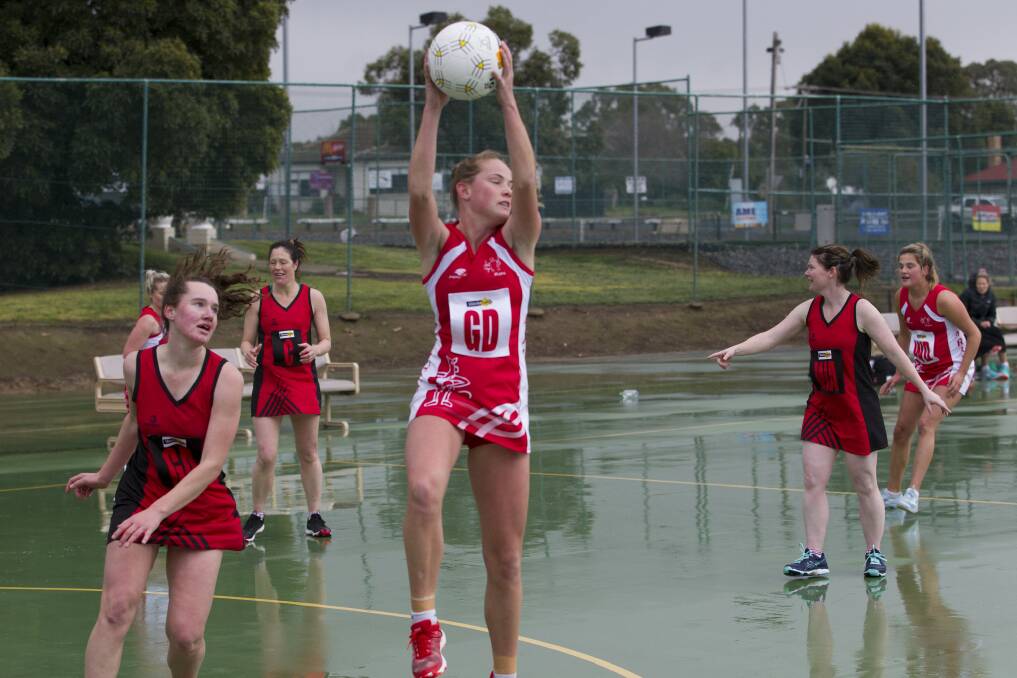 WORK: Ararat took on and defeated the Stawell Warriors recently at Alexandra Oval's netball courts. Picture: PETER PICKERING. 