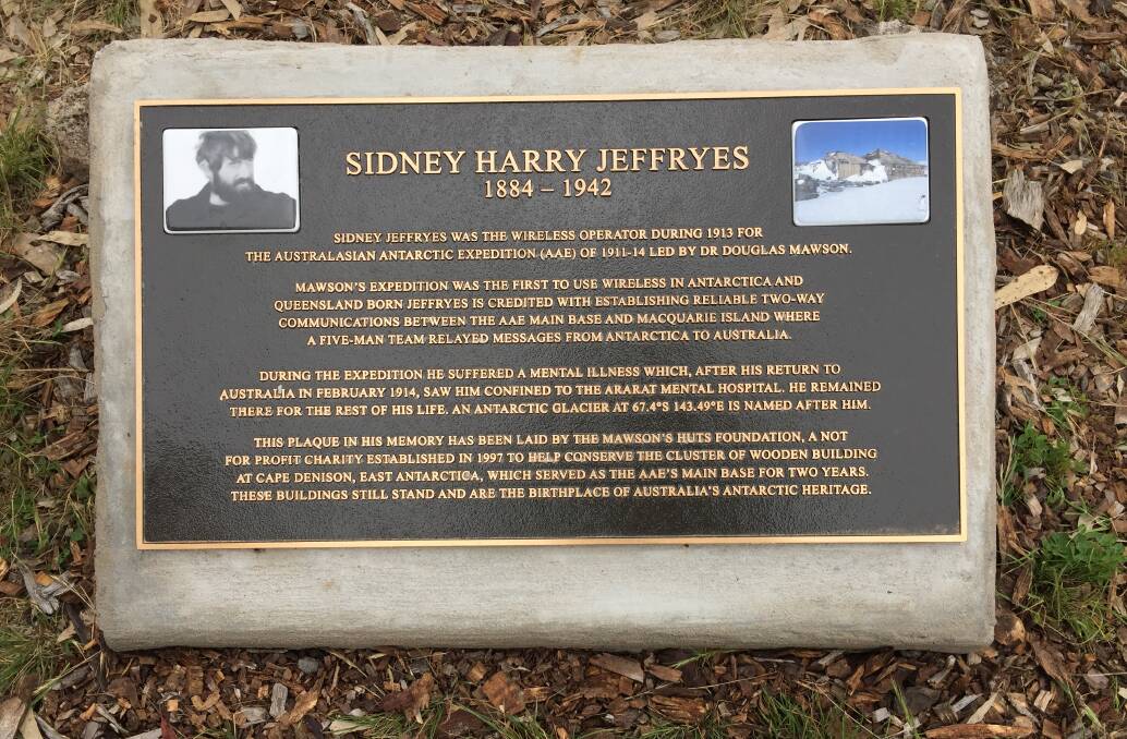 A plaque was laid down at Ararat Cemetery on Tuesday to mark the final resting place of Sidney Harry Jeffryes, a man who should have been celebrated for his contribution to history. 