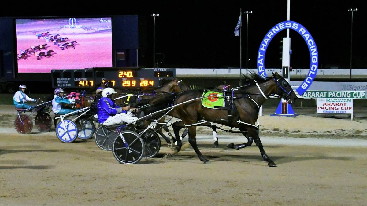 2019 Ararat Pacing Cup winner Luv Ina Chevy, driven by Lance Justice. Picture: CLAIRE WESTON PHOTOGRAPHY
