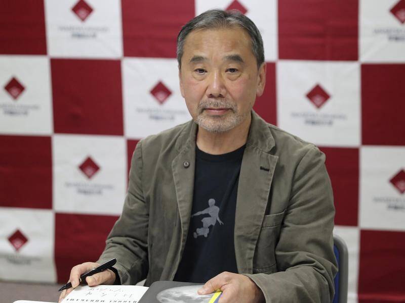Japanese novelist Haruki Murakami is planning to donate his manuscripts to Waseda University.
