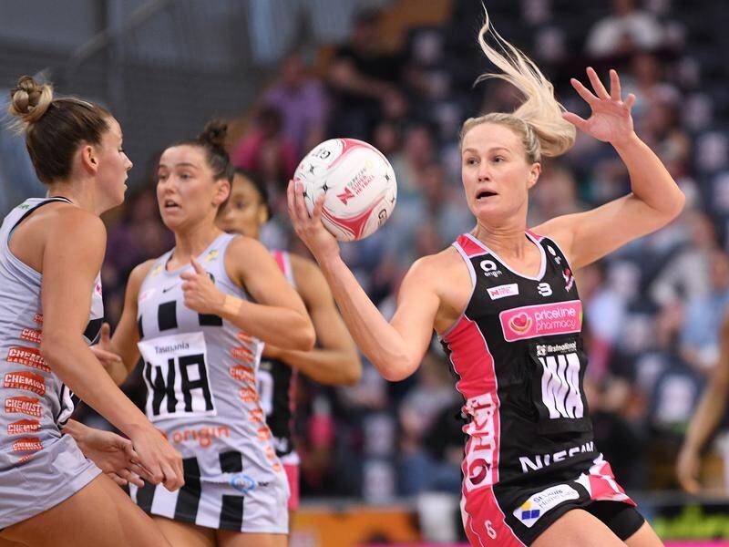 A strong finish from the Adelaide Thunderbirds secured their win over the Collingwood Magpies.