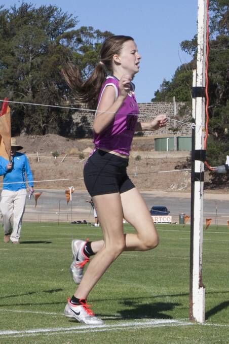 Ballarat’s Talia Martin won the 400-metre Intersport Sportz Biz restricted series final at Ararat. The 14-year-old is the niece of dual Stawell Gift finalist Tony Martin.