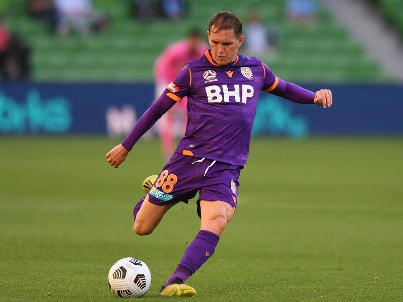 Neil Kilkenny has been informed that he won't be contracted by Perth Glory beyond this season.