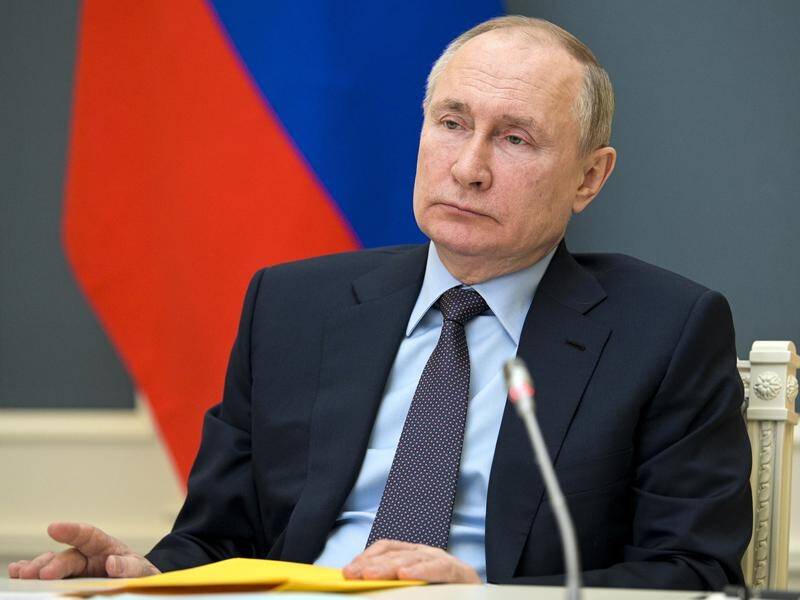 President Vladimir Putin has called on Russians to get vaccinated against the coronavirus.