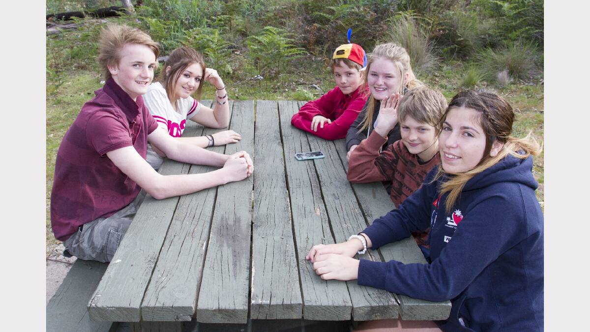 A rest and a chat for Declan, Millie, Connor, Chloe, Zac and Jakki before trekking up Langi Ghiran.